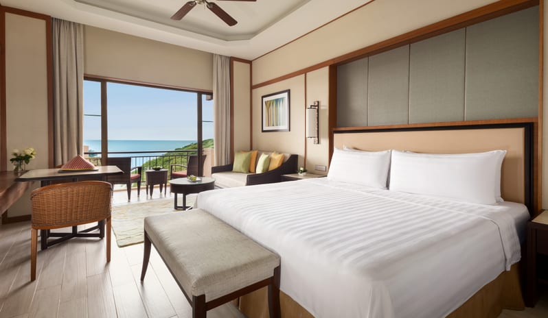 Deluxe Seaview King Room